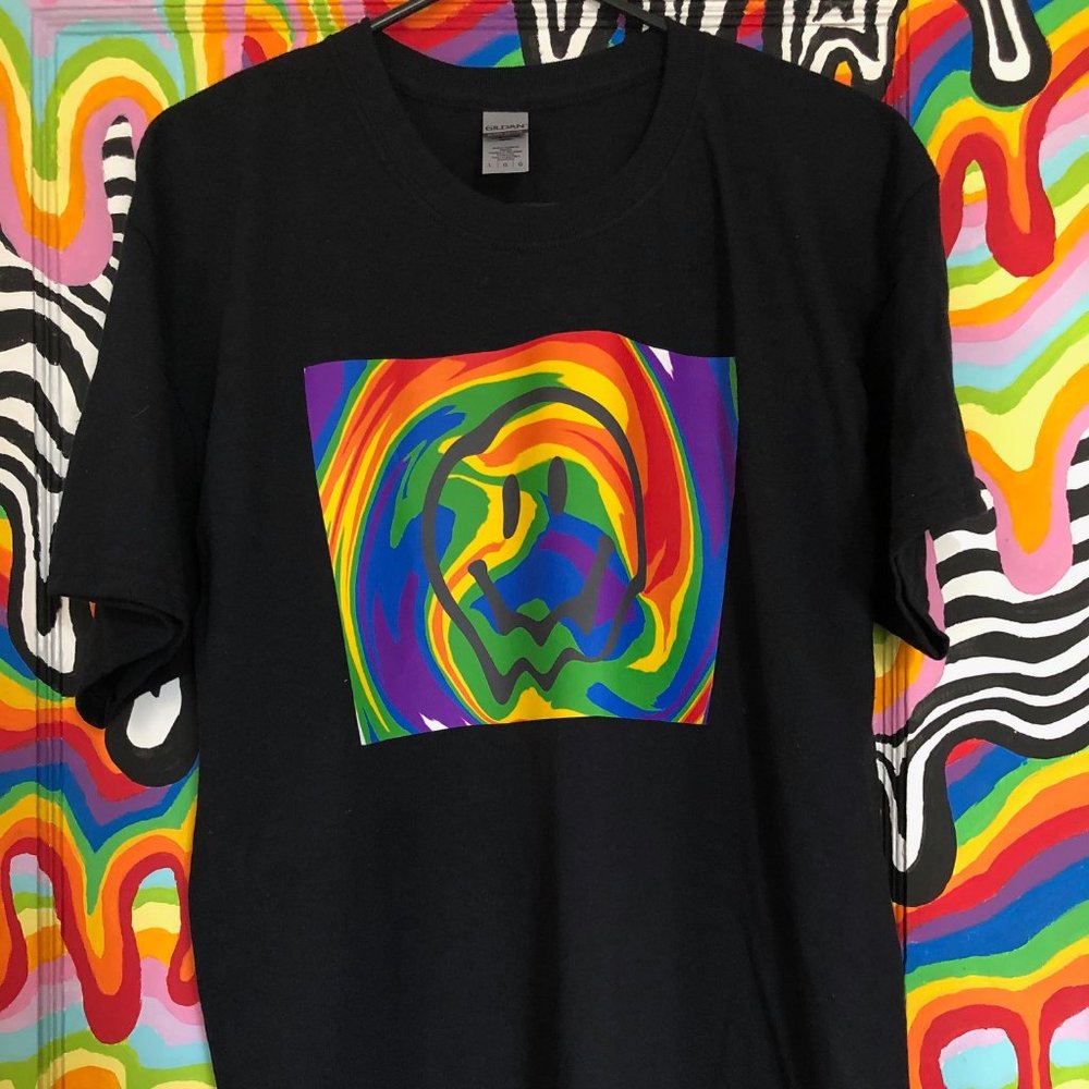 trippy smiley shirt!